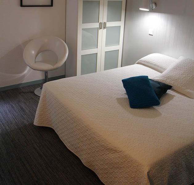 Inspiration Grande Reference hotel le dalles territoires aqua batik personnalisation chambre blanche