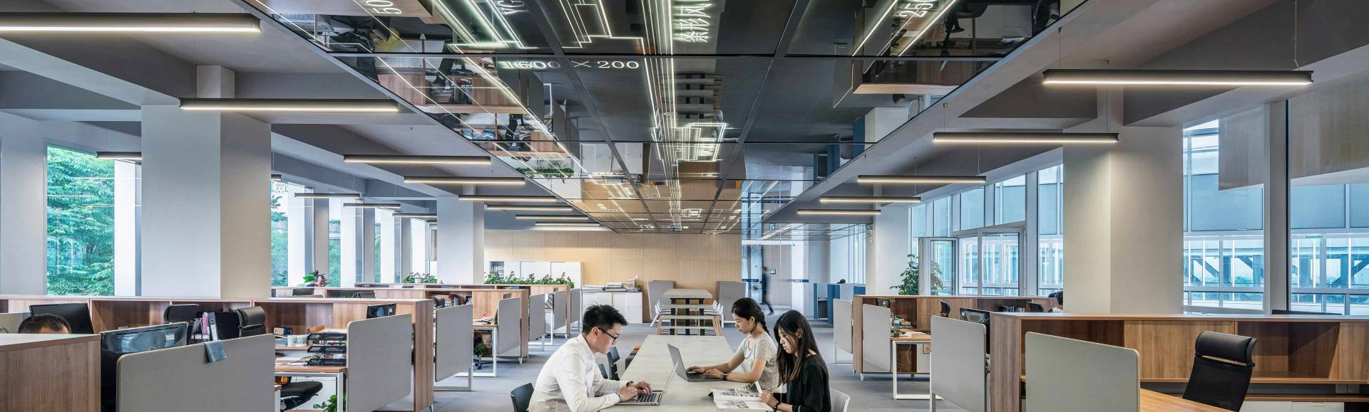 Moquette au bureau : les avantages pour la QVT 