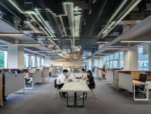 Moquette au bureau : les avantages pour la QVT 